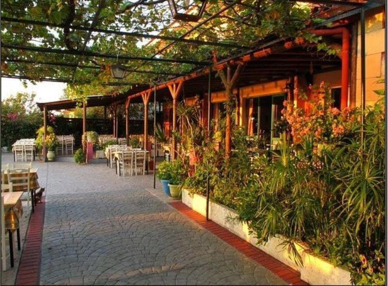 Apolafsi Aparthotel Ликсури Екстериор снимка
