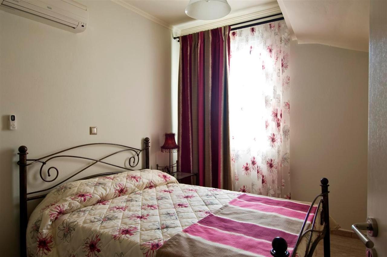 Apolafsi Aparthotel Ликсури Екстериор снимка