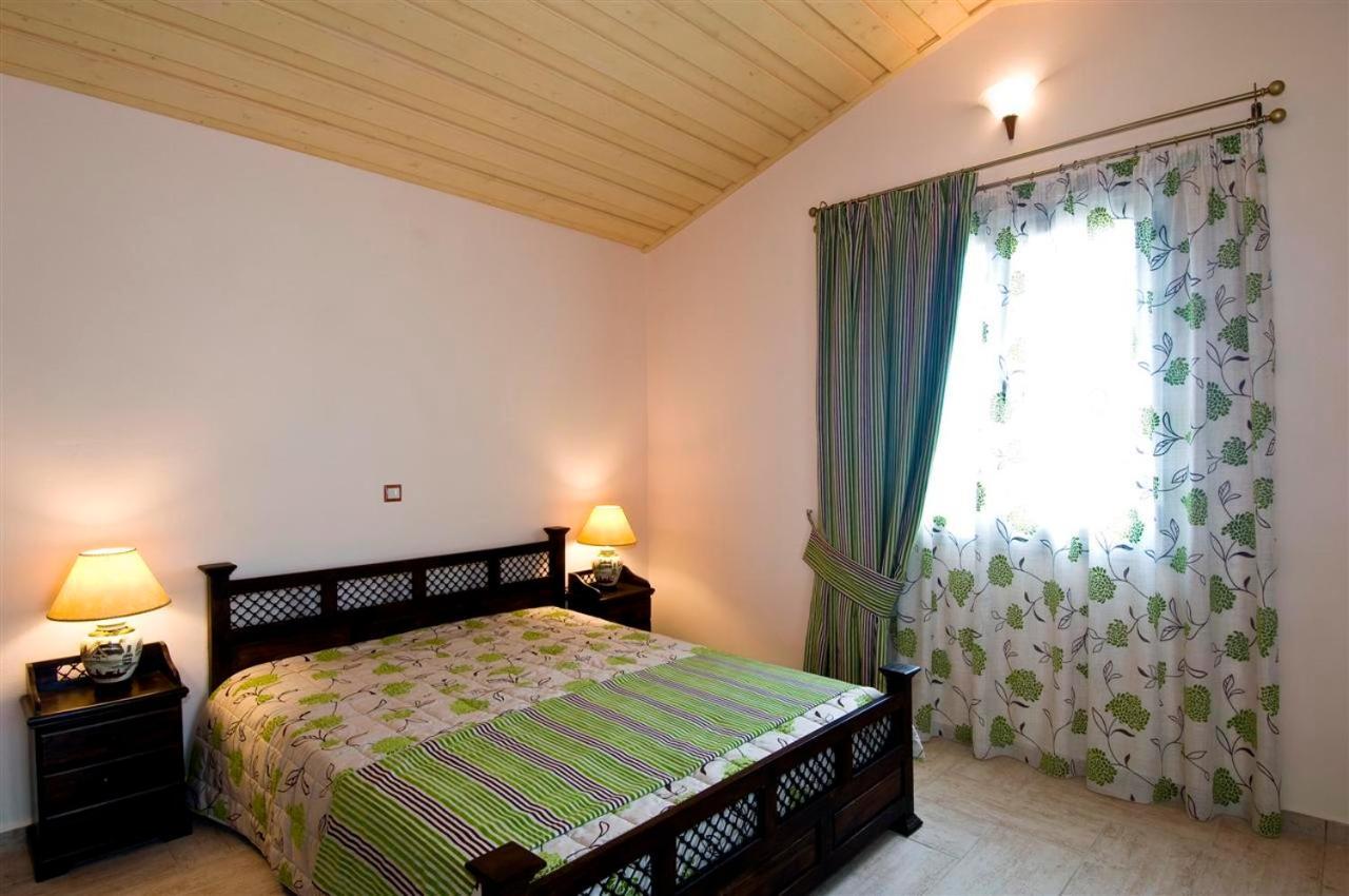 Apolafsi Aparthotel Ликсури Екстериор снимка