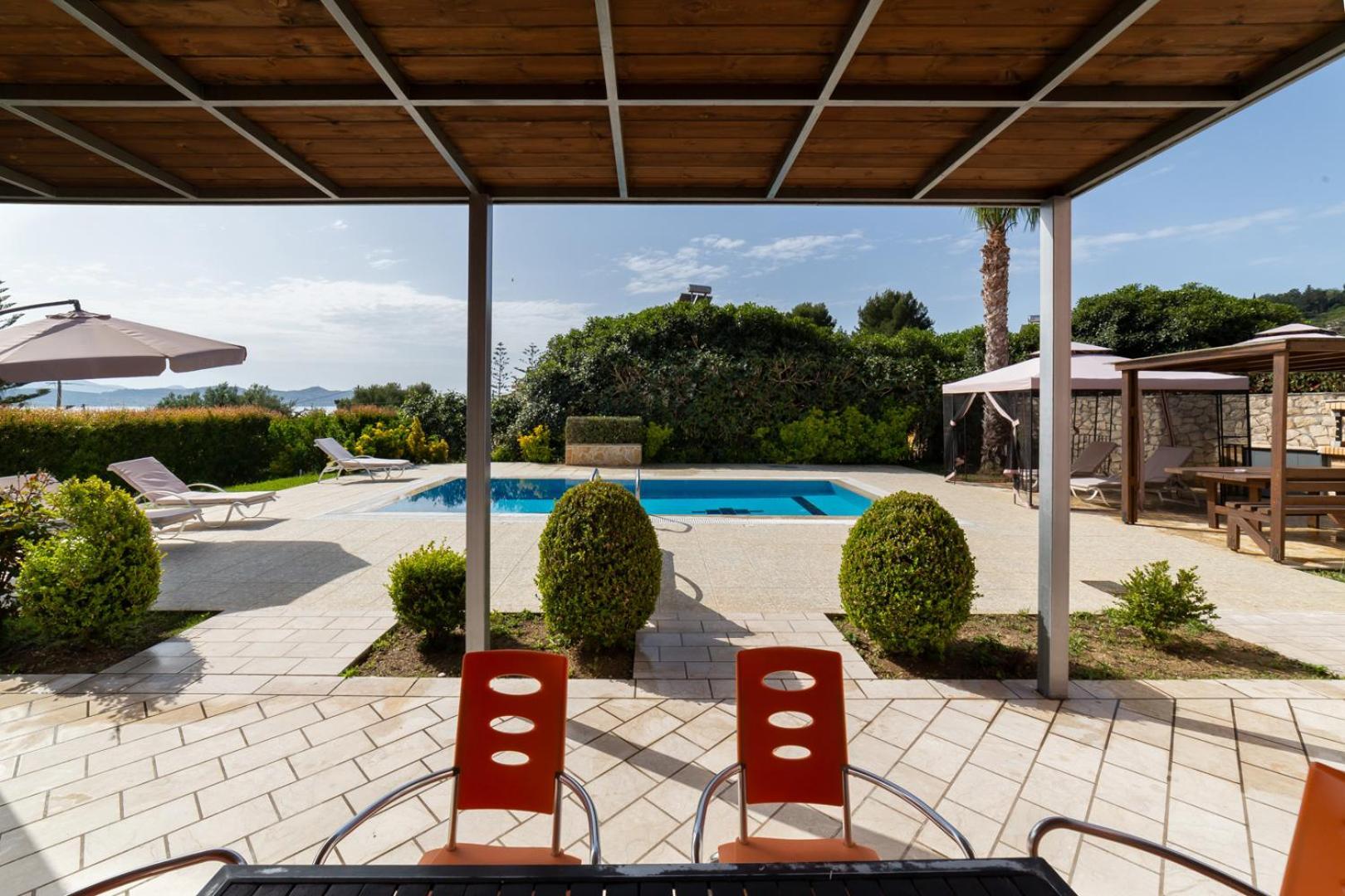 Apolafsi Aparthotel Ликсури Екстериор снимка