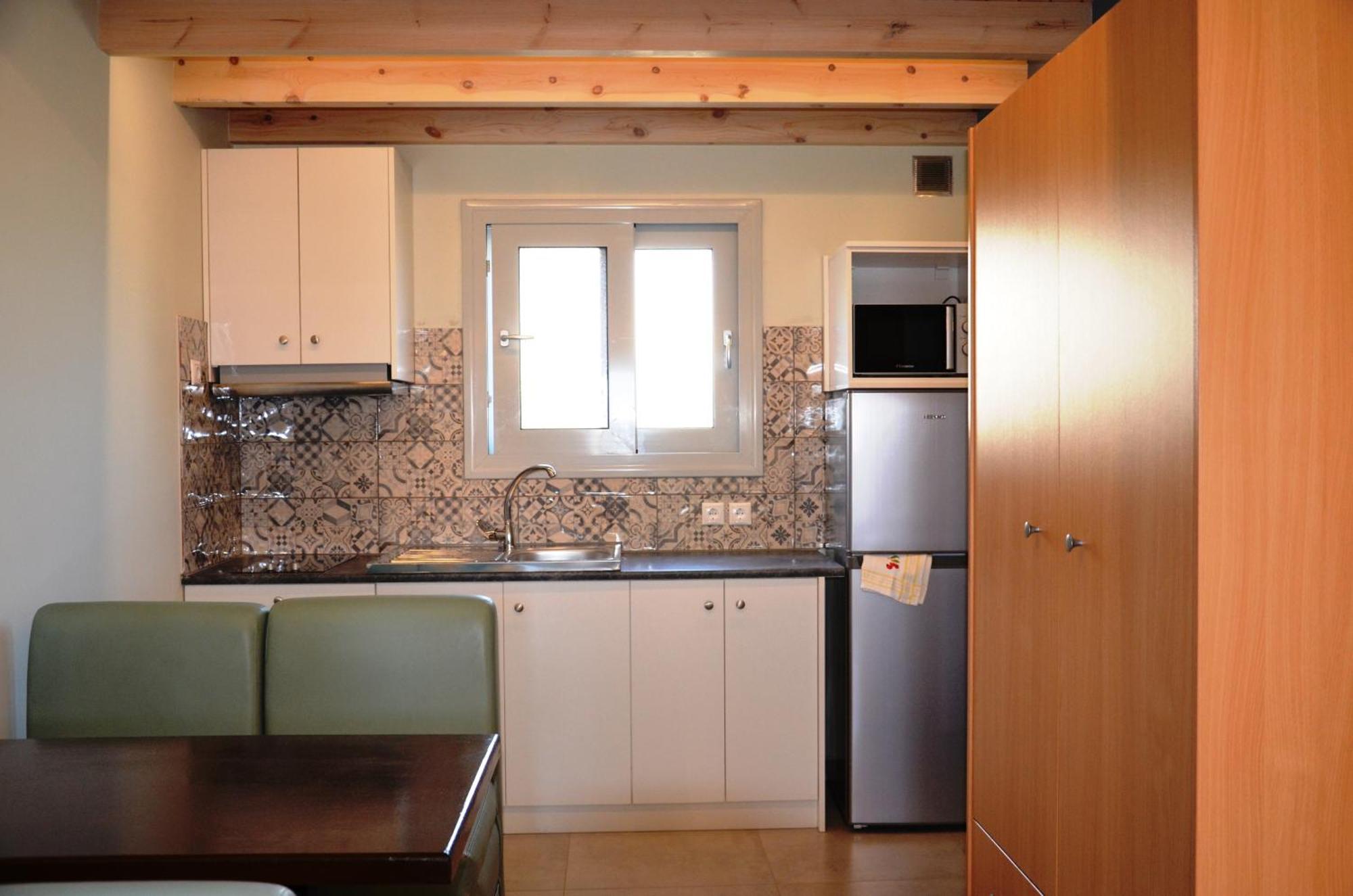 Apolafsi Aparthotel Ликсури Екстериор снимка